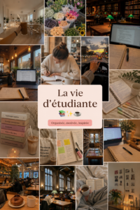 Une étudiante souriante avec des livres et un café sur son bureau, représentant la vie d'étudiante.