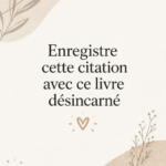 Une citation inspirante présentée sur un fond de livre ouvert