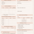 Un planner ouvert avec des notes et des stylos, représentant l'organisation et la planification.
