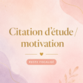 Citation inspirante sur un tableau avec des fournitures de bureau autour
