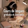 Étudiant utilisant un ordinateur pour suivre des cours de langue en ligne